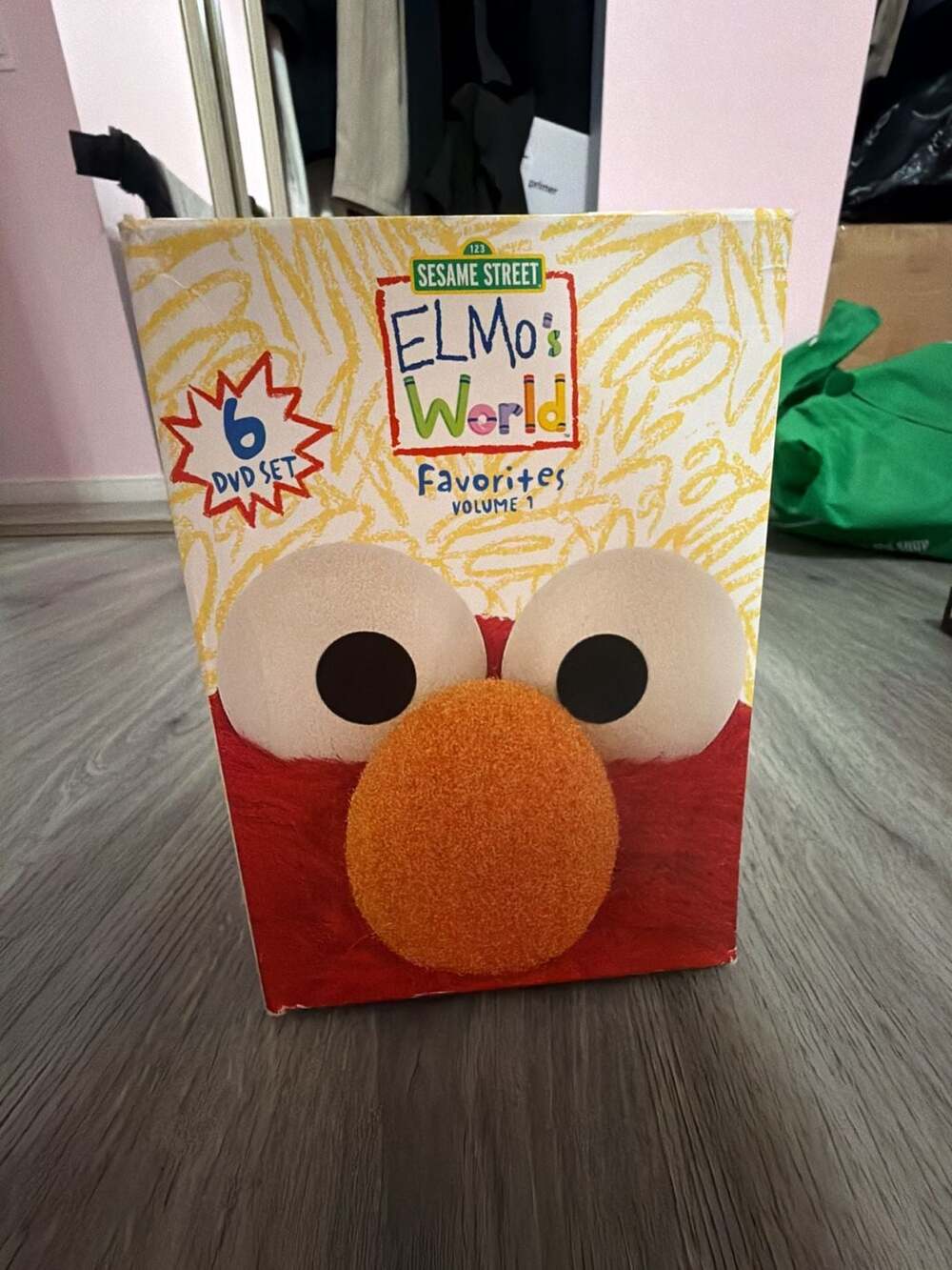 Sesame Street: Elmo's World Favorites Volume 1 6-DVD Set